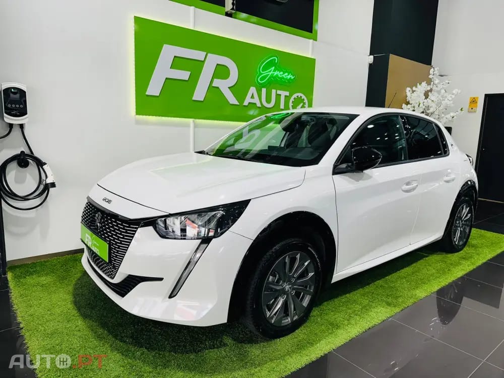 Peugeot E-208 50 kWh Style