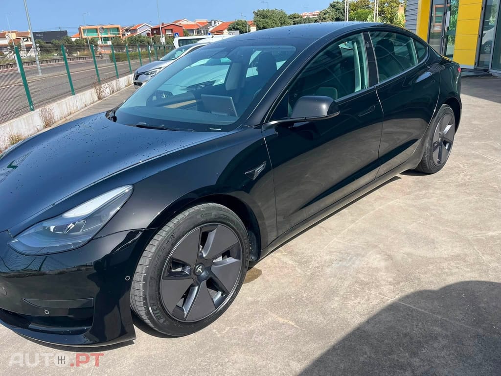 Tesla Model 3 Standard Range Plus RWD