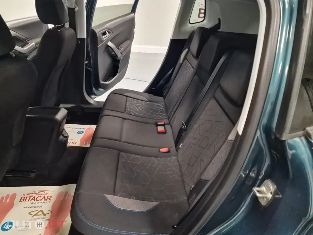 Peugeot 2008 1.2 PureTech Style