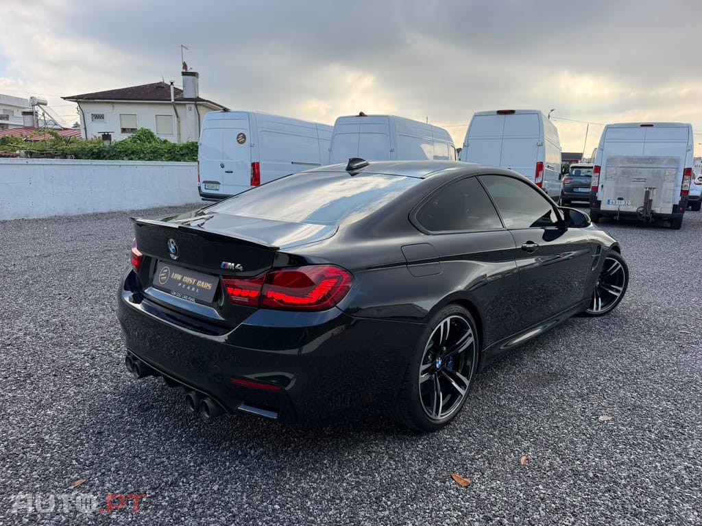BMW M4 Auto