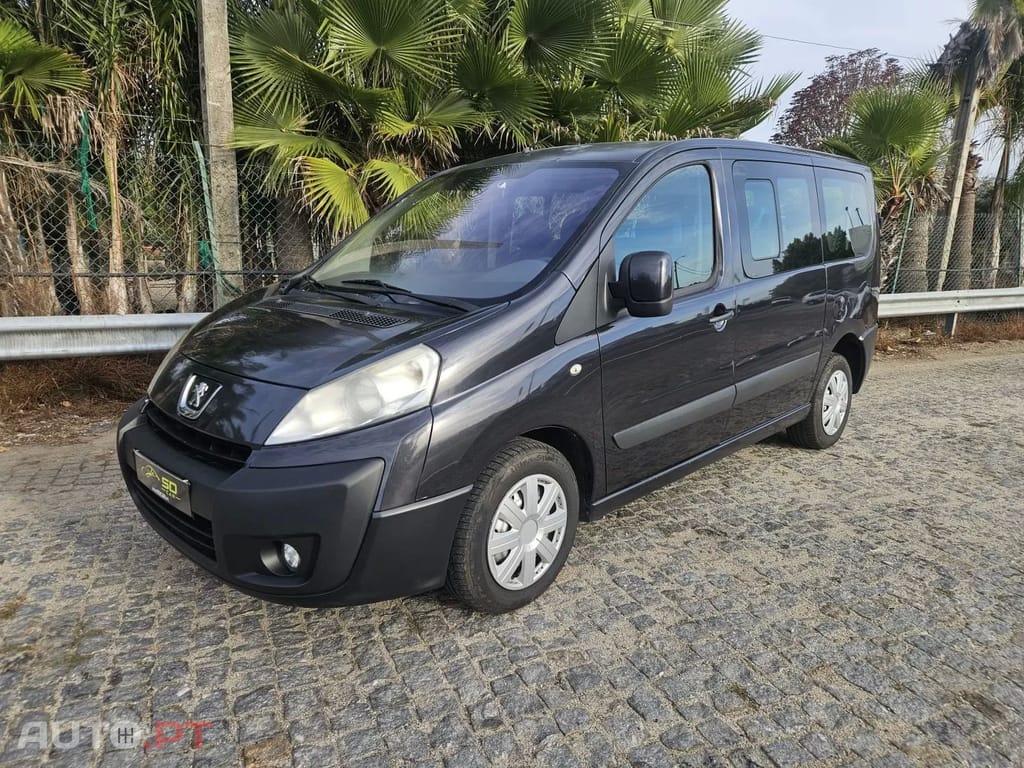 Peugeot E-Expert 9 lugares