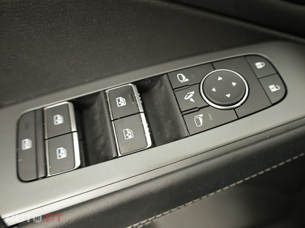 Nissan Qashqai Qashqai 1.3 DIG-T N-Connecta LED Xtronic