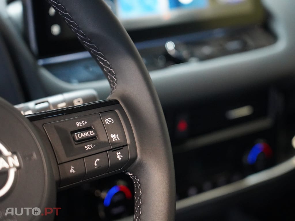Nissan Qashqai 1.3 DIG-T N-Connecta LED+TT+SKY