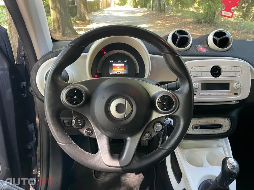 Smart ForTwo Outro
