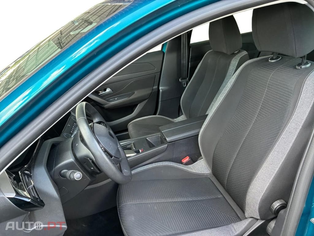 Peugeot 308 PureTech 130 EAT8 Active Pack