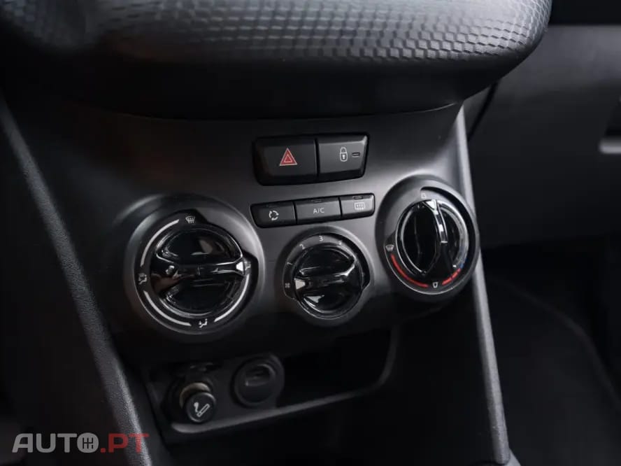 Peugeot 208 1.2 PureTech Signature
