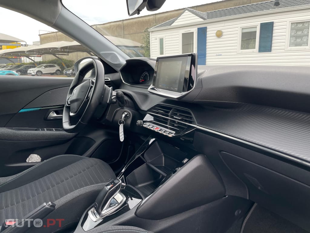 Peugeot 208 1.2 PureTech Allure Pack EAT8