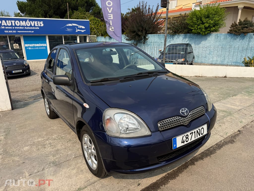 Toyota Yaris 1.0 Base
