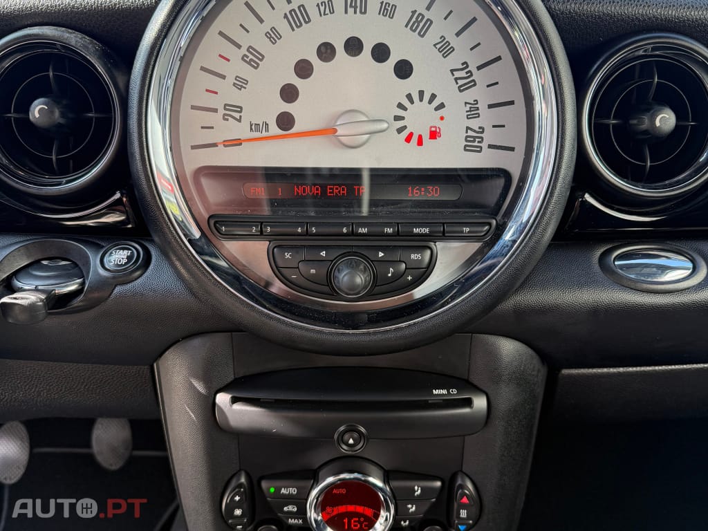 MINI Cooper Baker Street