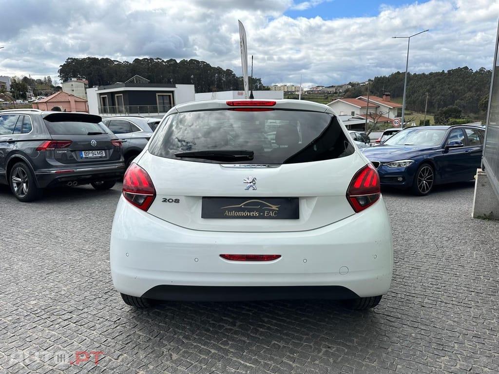 Peugeot 208 1.2 PureTech Signature