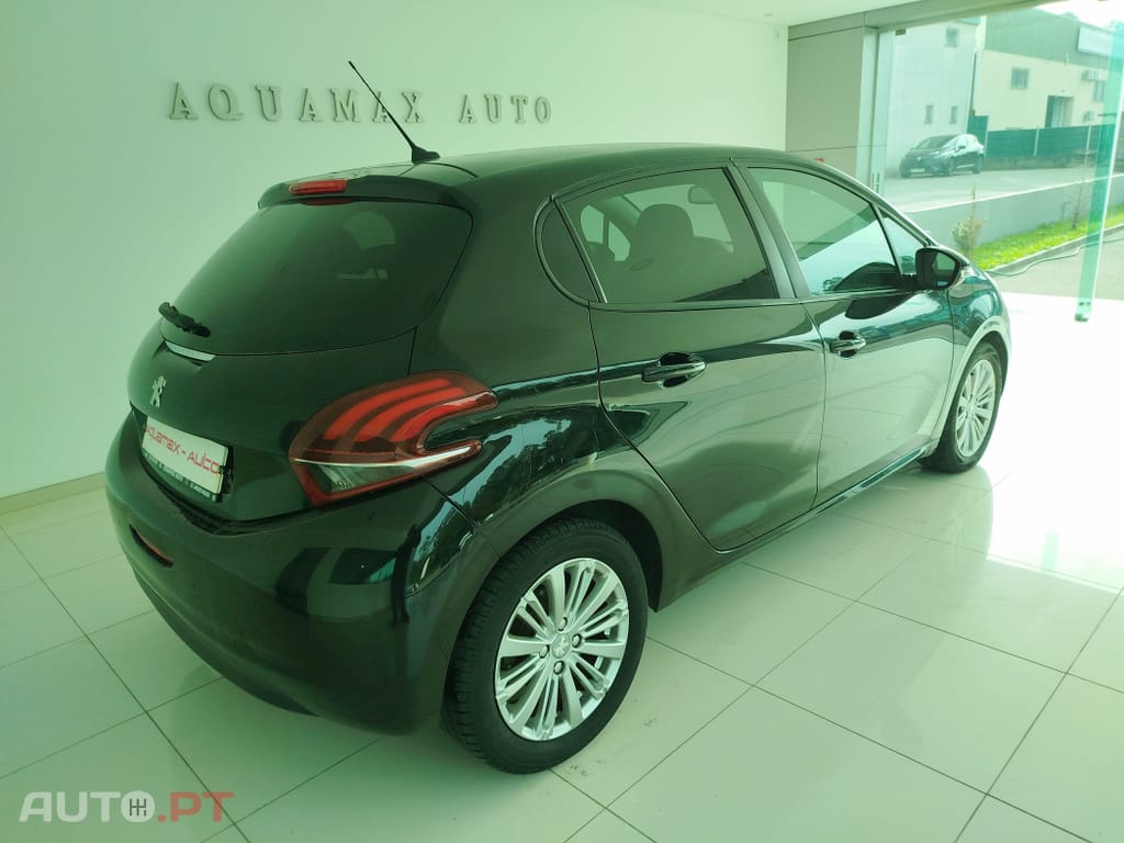 Peugeot 208 1.5 BlueHDi Signature
