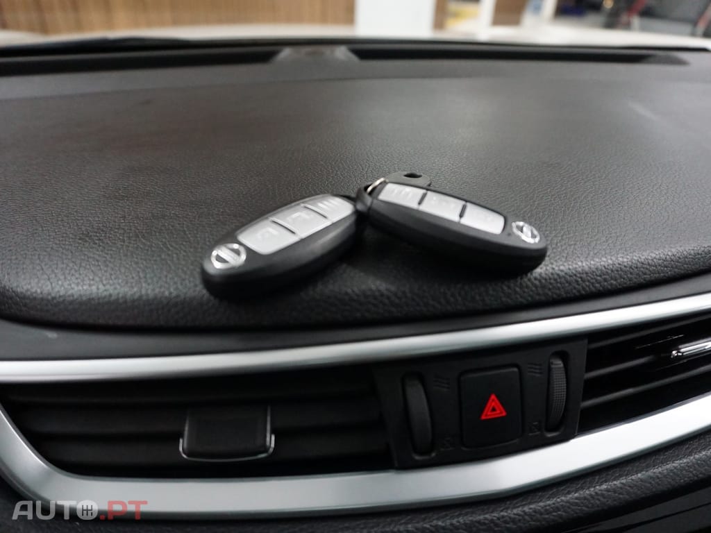 Nissan Qashqai 1.5 dCi N-Connecta J18