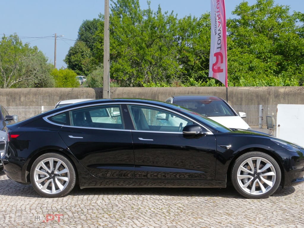 Tesla Model 3 Long-Range Dual Motor AWD