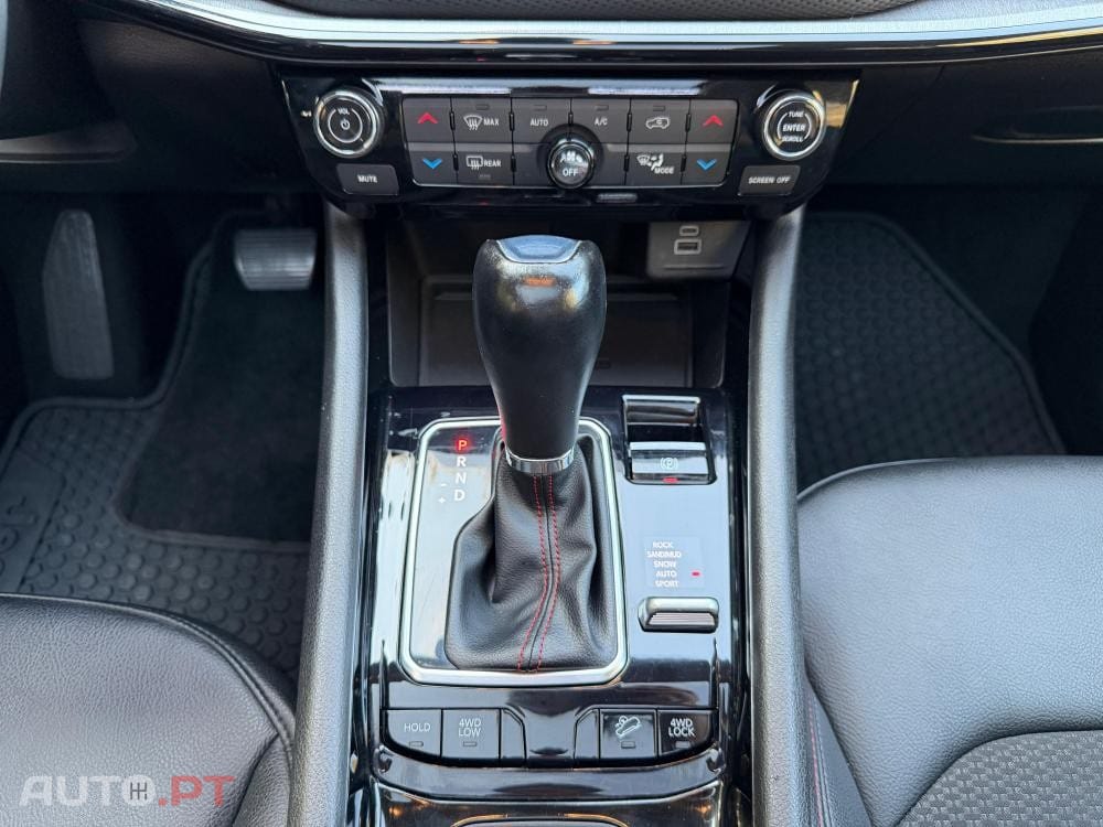 Jeep Compass 1.3 T-GDI 4xe PLUG-IN HYBRID Auto First Edition Urban