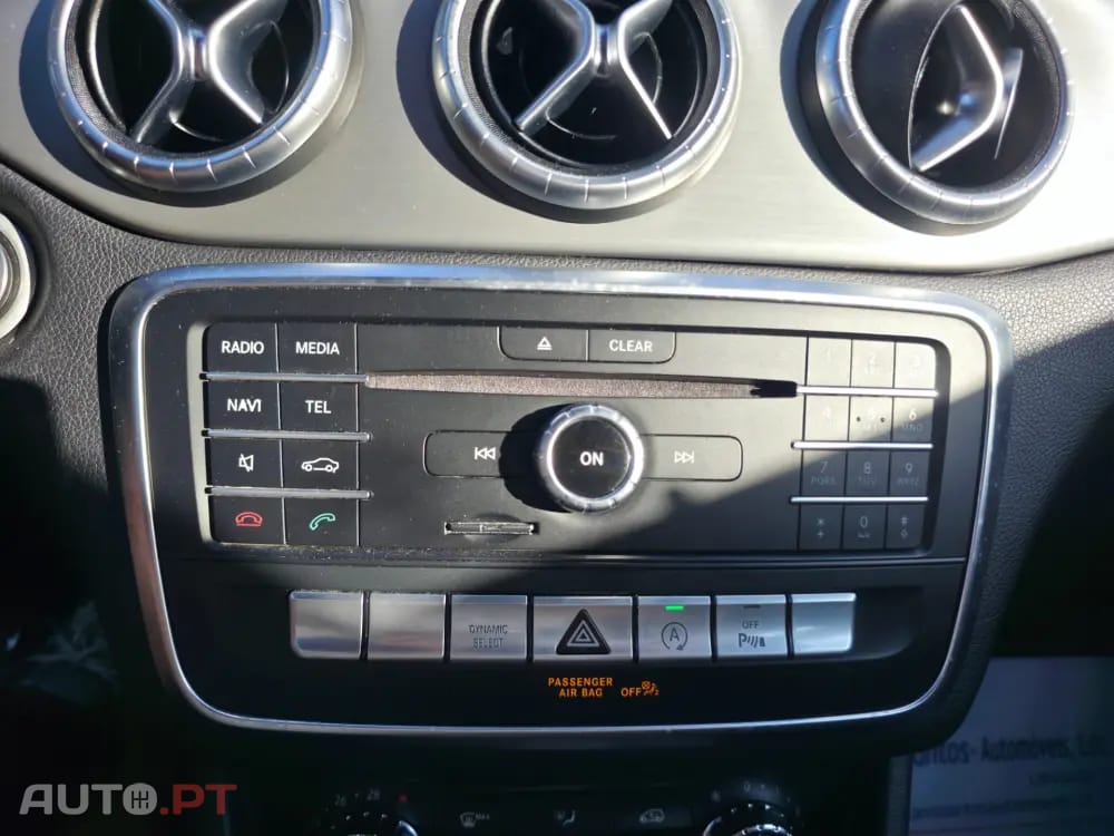 Mercedes-Benz CLA 200 AMG Line