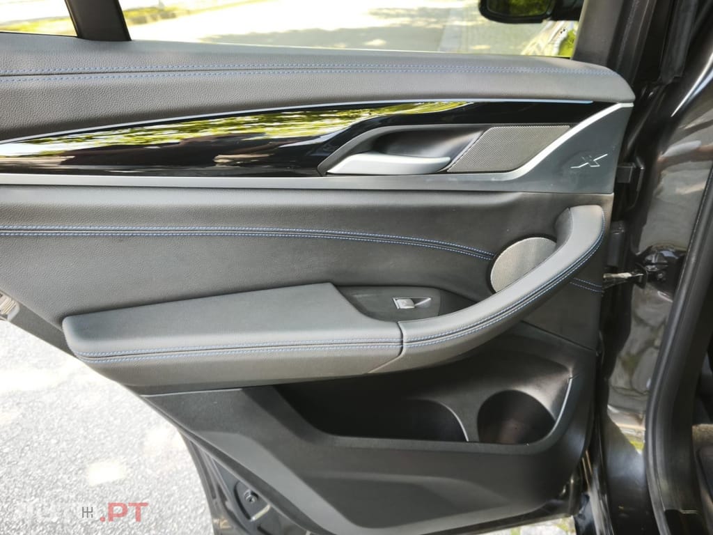 BMW iX3 M Sport Impressive