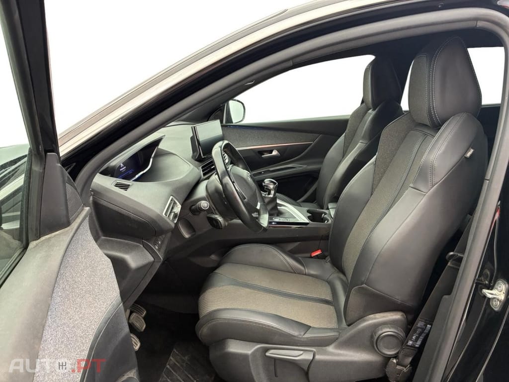 Peugeot 5008 1.2 PureTech Allure EAT8