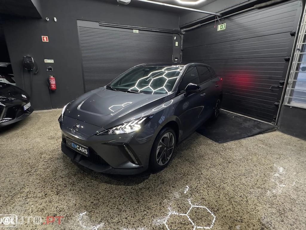 MG MG4 4 Luxury 64 kWh