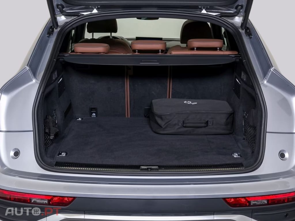 Audi Q5 I.V.A DEDUTÍVEL S line