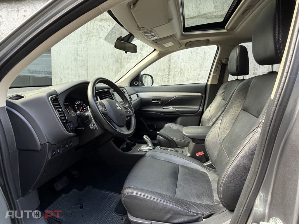 Mitsubishi Outlander 2.0 PHEV Intense Navi