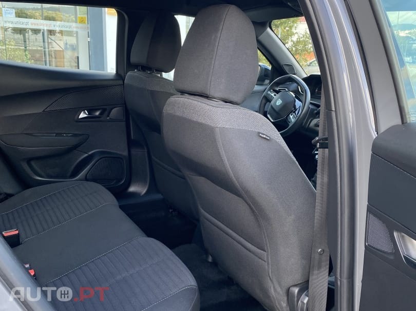 Peugeot 2008 1.2 PureTech Active Pack