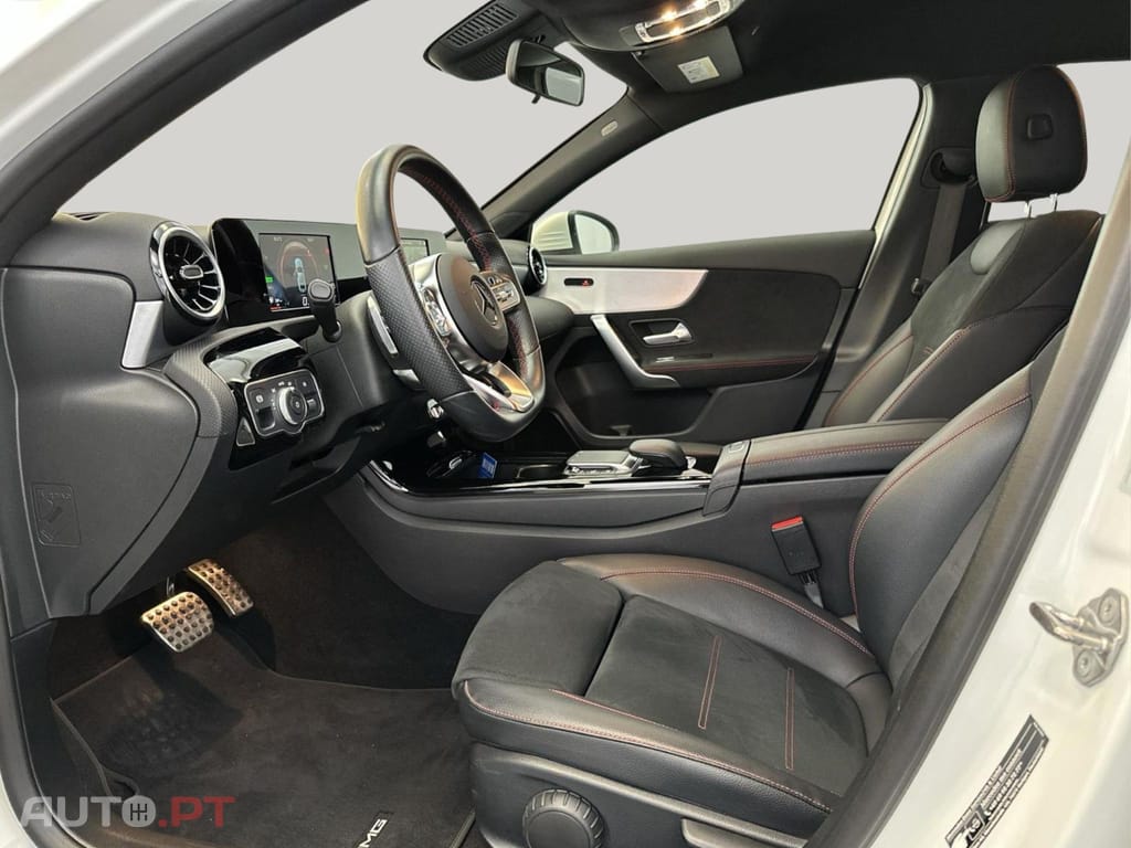 Mercedes-Benz A 250 I.V.A DEDUTIVEL AMG Line