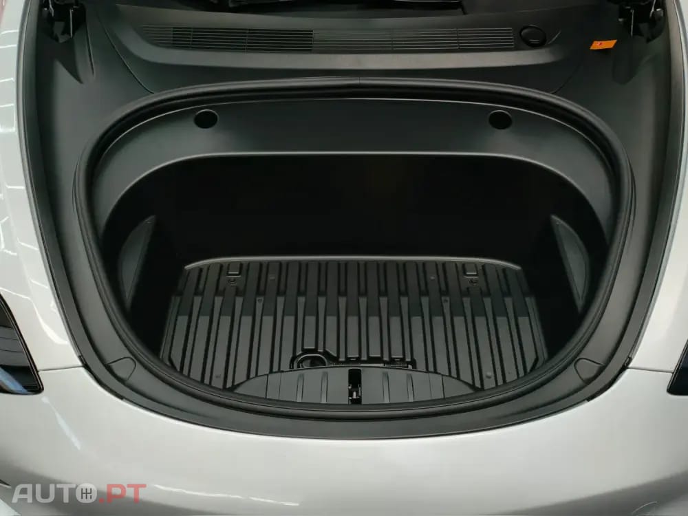 Tesla Model 3 Performance Tração Integral