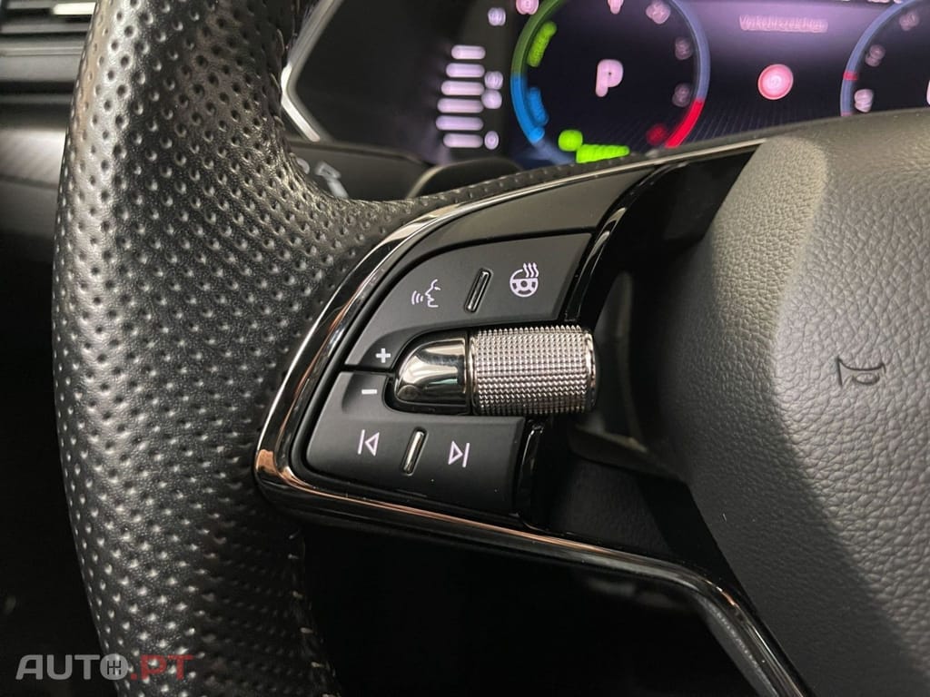 Skoda Superb Break 1.4 iV Sportline AHK LED I.V.A DEDUTIVEL 