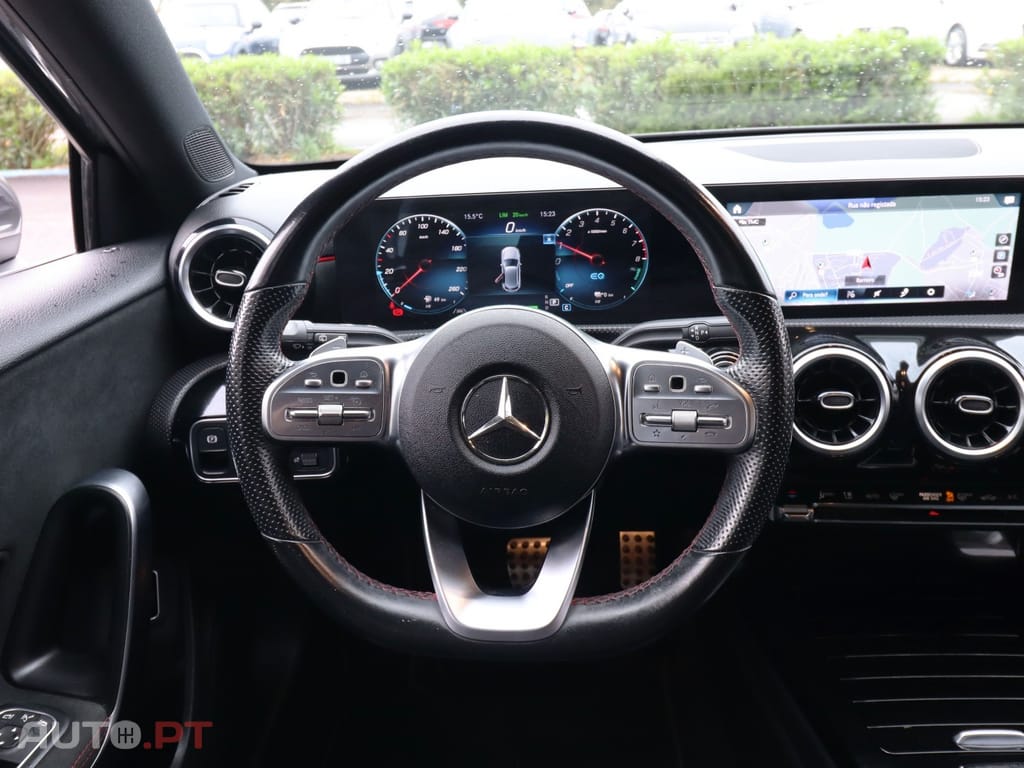 Mercedes-Benz A 250 e AMG Line