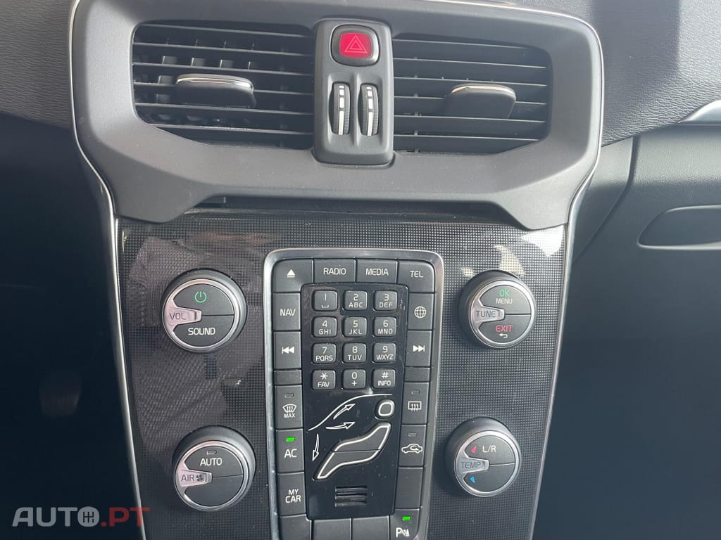 Volvo V40 2.0 D2 Momentum Eco