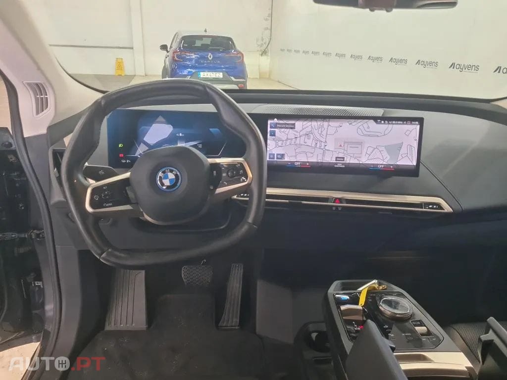 BMW iX xDrive 40