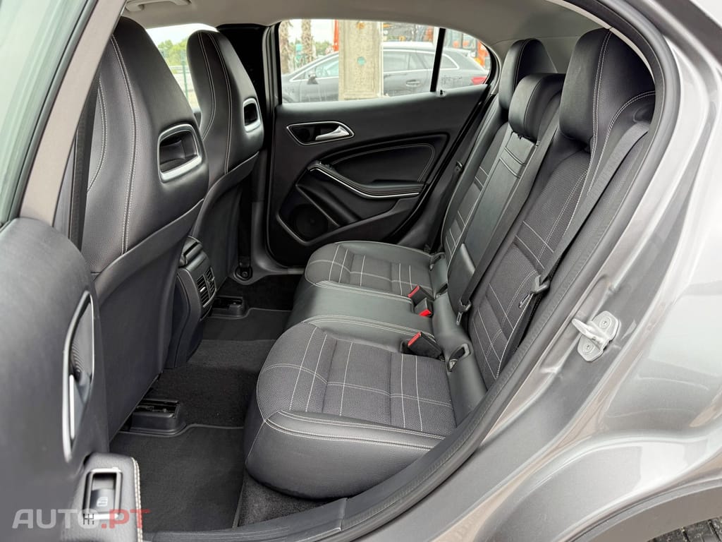 Mercedes-Benz GLA 220 CDI 7G-DCT Urban