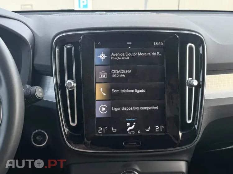 Volvo XC40 1.5 T2 Plus Dark Auto