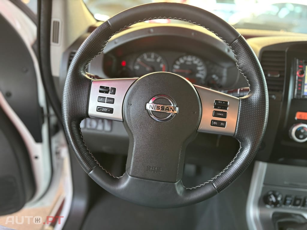 Nissan Navara 2.5 dCi CD LE 4WD