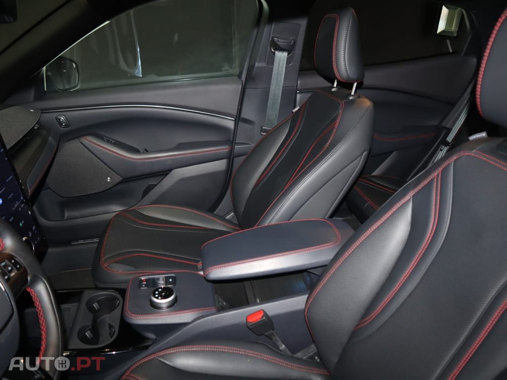 Ford Mustang Mach-E 87 kWh Premium AWD