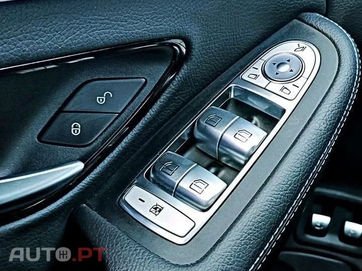 Mercedes-Benz C 300 e AMG Line