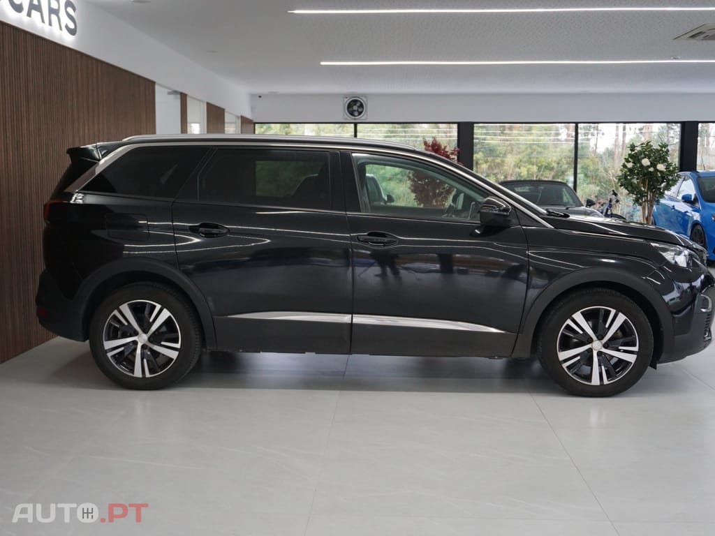 Peugeot 5008 1.2 PureTech Allure J18