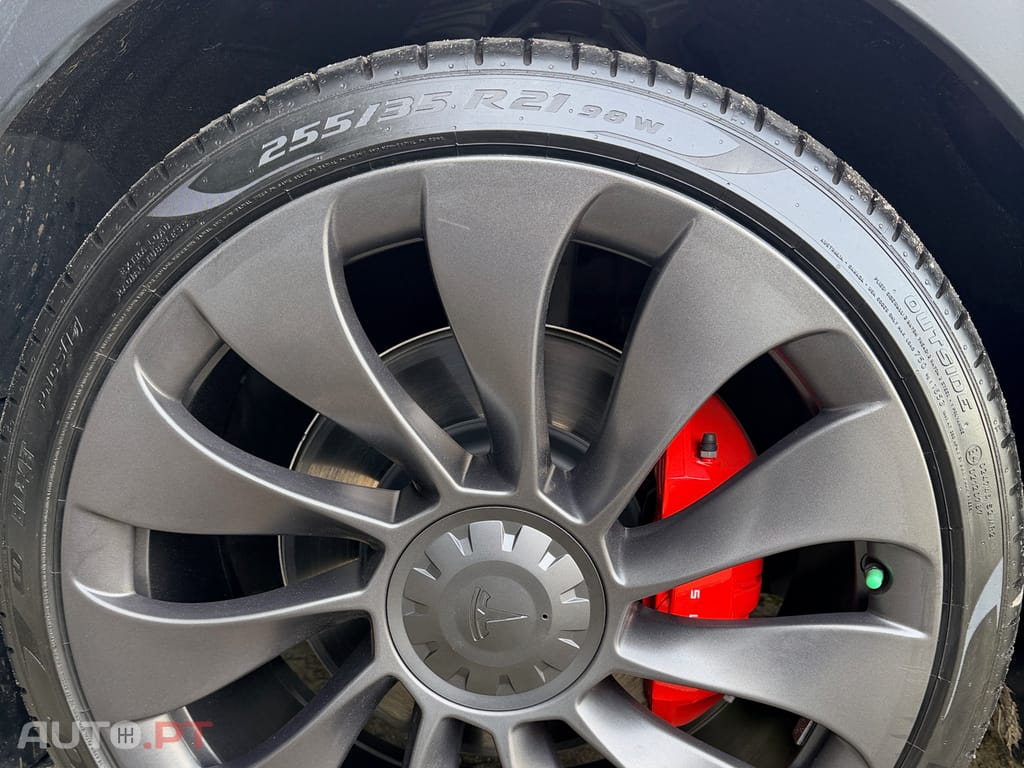 Tesla Model Y Tesla Model Y Performance Tração Integral