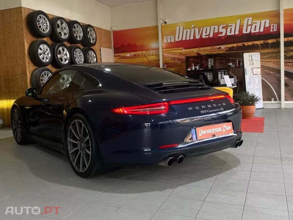 Porsche 911 991 Carrera 4 PDK Sport Chrono
