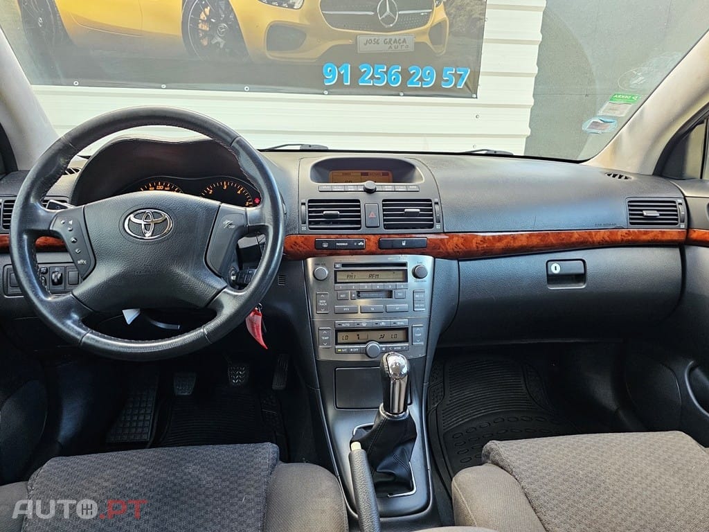 Toyota Avensis 2.0 D-4D Sol
