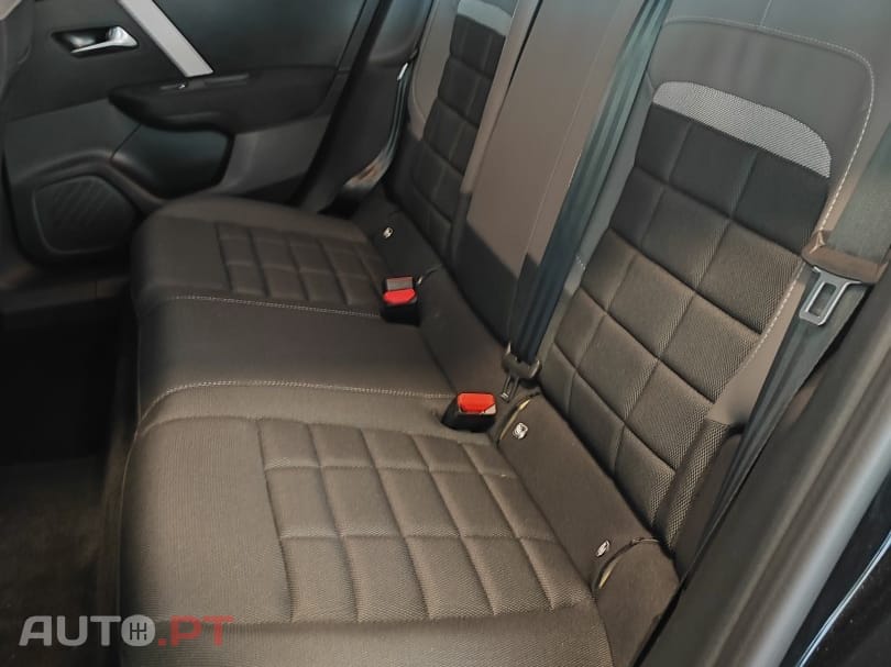 Citroen e-C4 136 PLUS