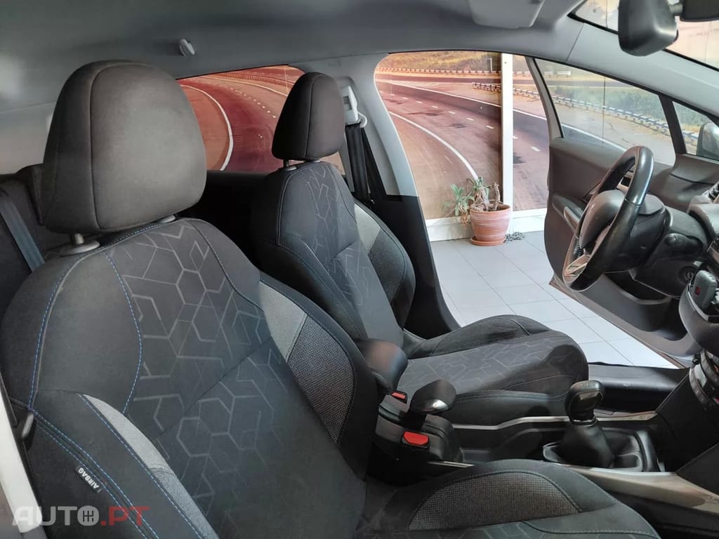 Peugeot 2008 1.2 PureTech Active