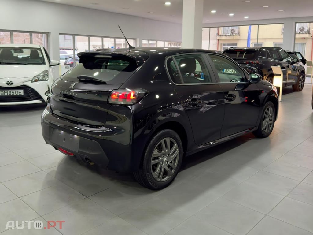 Peugeot 208 1.2 PureTech Active Pack EAT8