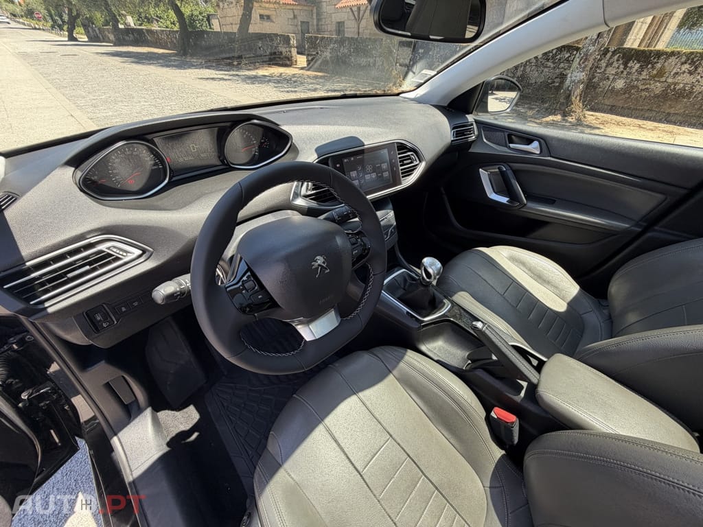 Peugeot 308 SW 1.6 BlueHDi Allure