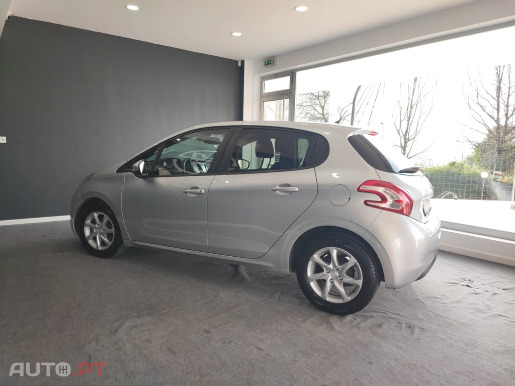 Peugeot 208 1.4HDI ACTIVE