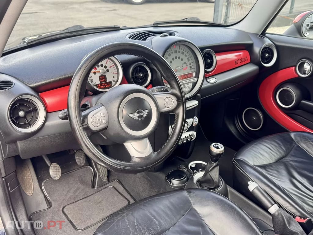MINI Cooper Cooper D