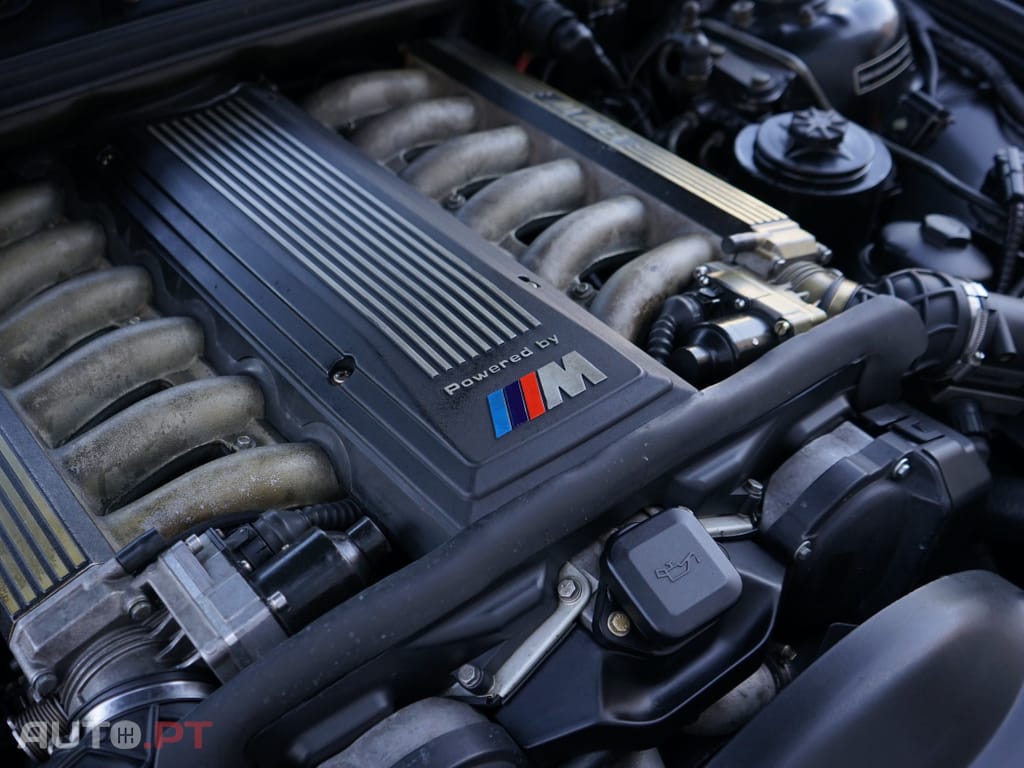 BMW 850 CSi