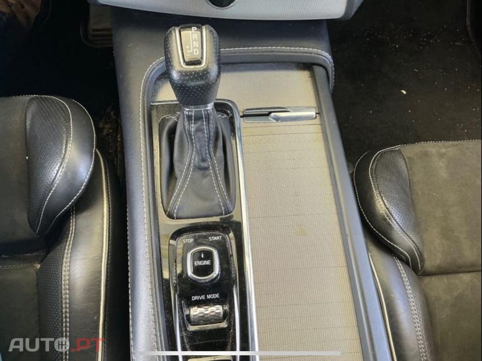 Volvo XC90 2.0 D4 R-Design