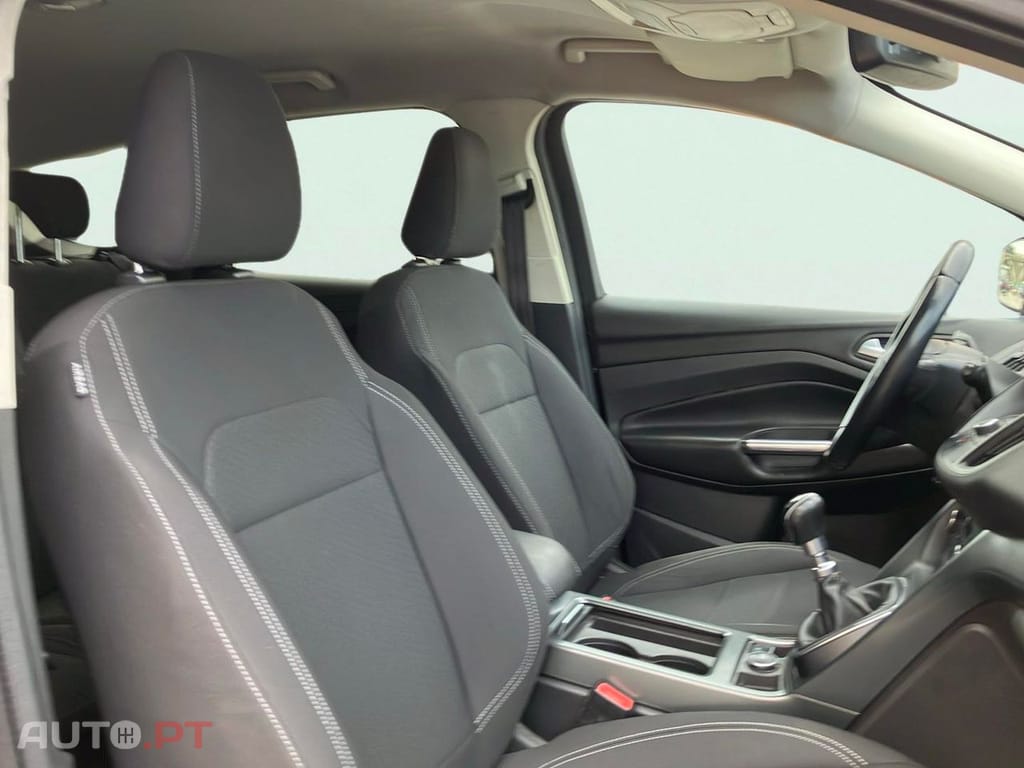 Ford Kuga 1.5 TDCi EcoBlue Titanium