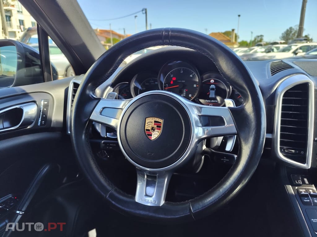 Porsche Cayenne Platinum Edition